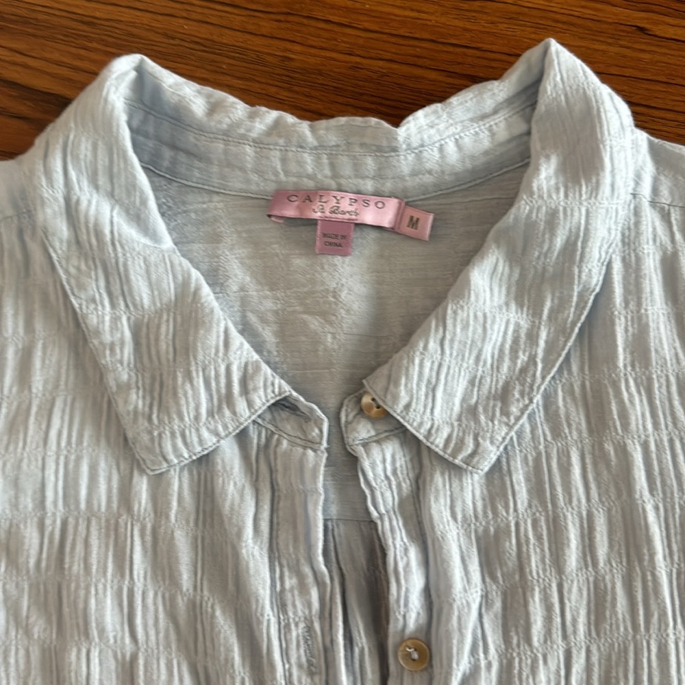 Light blue calypso soft gauze button up tunic Medium